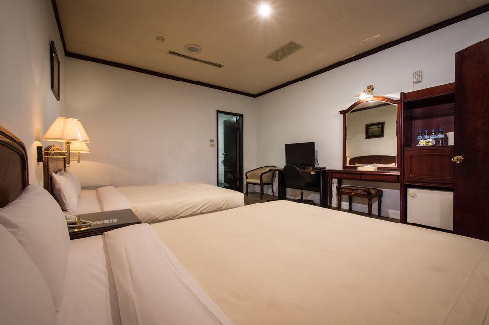 Abbo Hotel Tainan Exterior photo